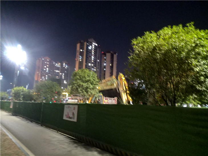 成都路面拆除，成都專業(yè)混凝土路面破碎拆除清運公司